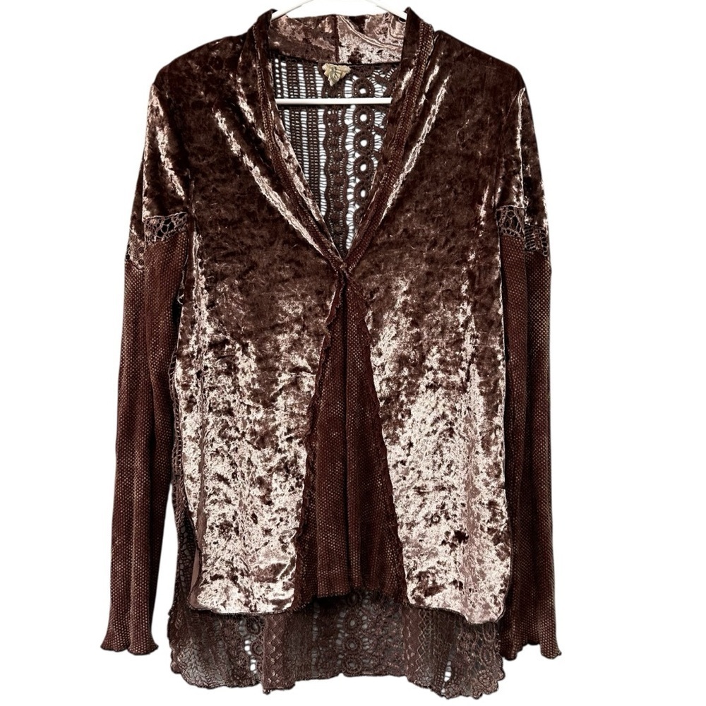 Gimmicks by BKE Brown Crushed Velvet Crochet Lace Vneck Long Sleeve Top Sz Small